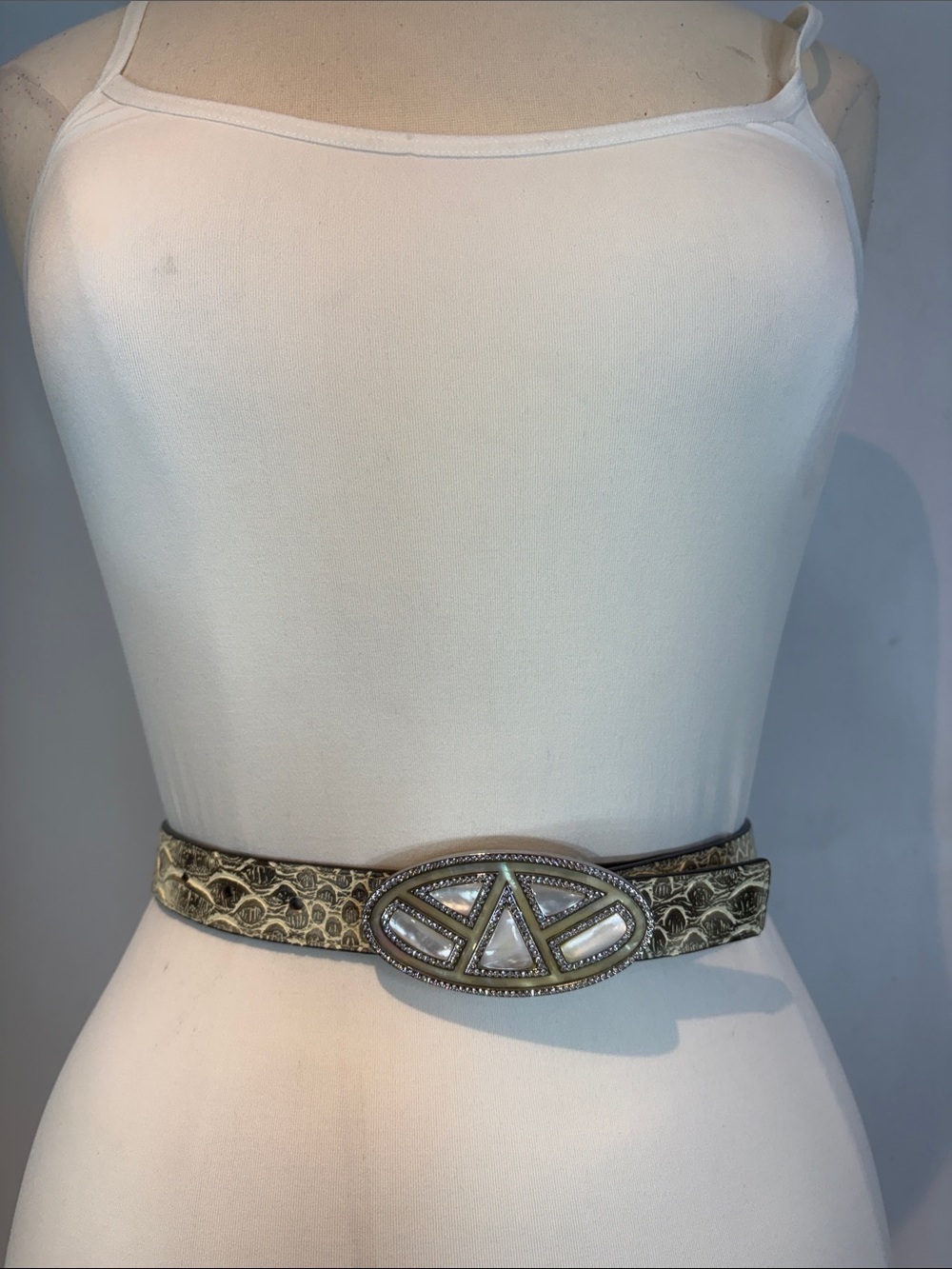 Cabi Vintage Gold Embossed Leather Belt Mother of Pearl Geometric Buckle Y2K